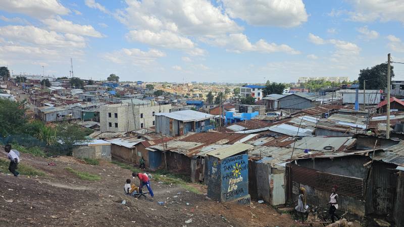 11-kena-nairobi-Kibera-slum